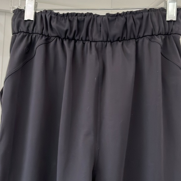 Lululemon jogging pants black women’s size 4 - Picture 3 of 8